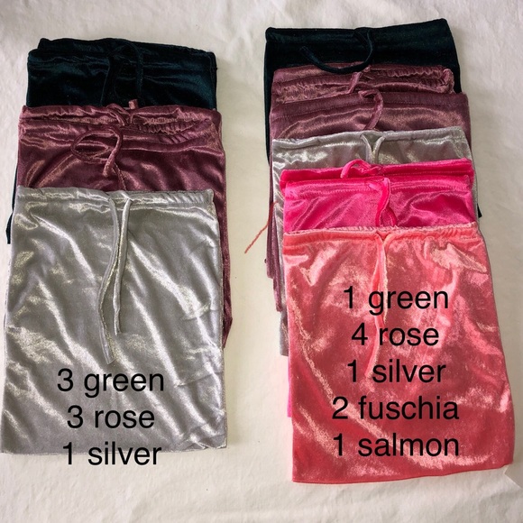 16 Velvet Gifting/Dust Bags - Picture 2 of 4